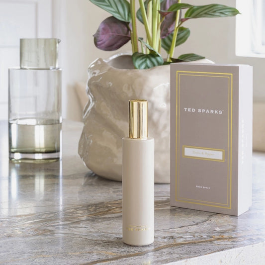 TED SPARKS – Roomspray – Tonka & Pepper