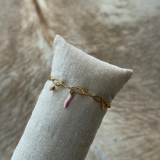 Gouden Bedelarmband met Roze Hanger – Fijn & Speels