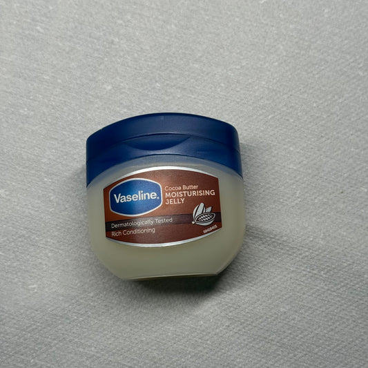 Vaseline Cocoa Butter Moisturising Jelly – 100 ml